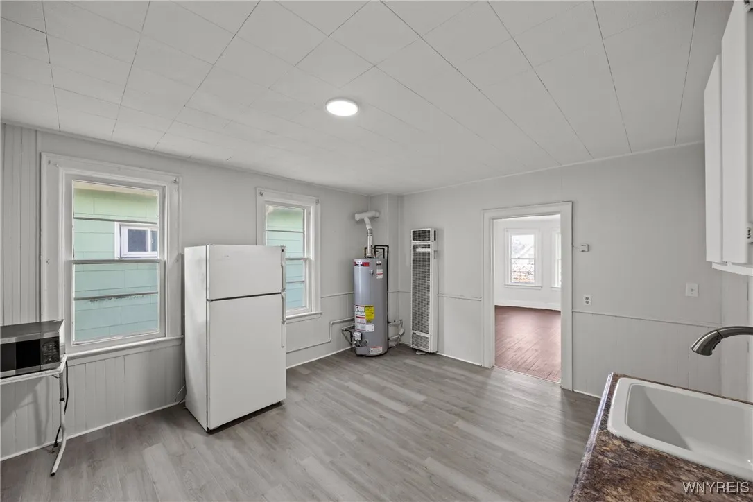 303 Cable Street, Buffalo, New York 14206, Buffalo, New York 14206, 6 Bedrooms Bedrooms, ,2 BathroomsBathrooms,Residential,For Sale,303 Cable Street, Buffalo, New York 14206,0,B1647772