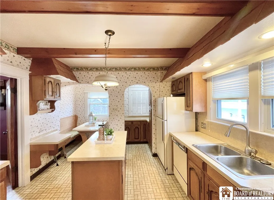 81 Hotchkiss Street, Jamestown, New York 14701, Jamestown, New York 14701, 3 Bedrooms Bedrooms, 7 Rooms Rooms,1 BathroomBathrooms,Residential,For Sale,81 Hotchkiss Street, Jamestown, New York 14701,0,R1648401