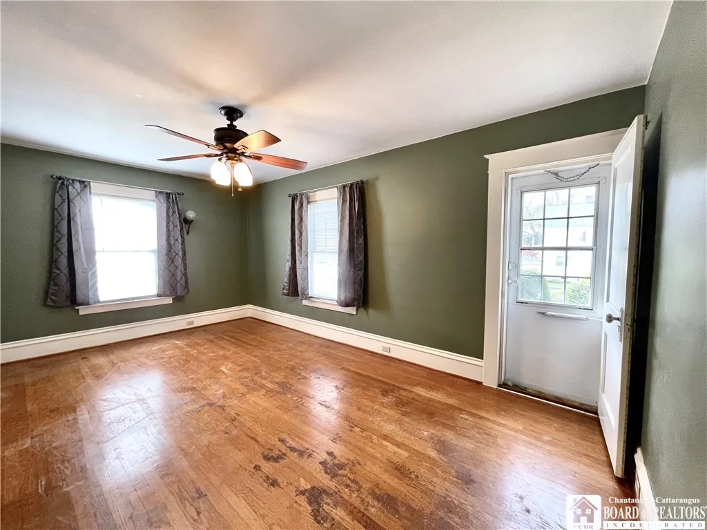 81 Hotchkiss Street, Jamestown, New York 14701, Jamestown, New York 14701, 3 Bedrooms Bedrooms, 7 Rooms Rooms,1 BathroomBathrooms,Residential,For Sale,81 Hotchkiss Street, Jamestown, New York 14701,0,R1648401