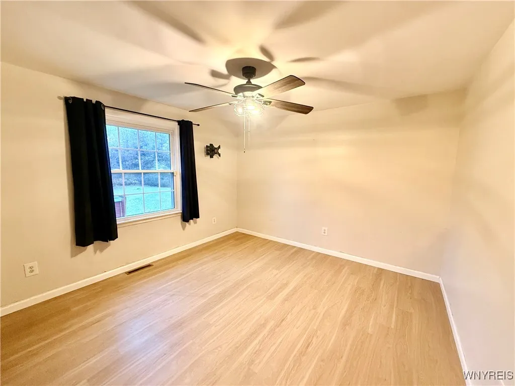 450 Lapp Road, Bennington, New York 14004, Bennington, New York 14004, 3 Bedrooms Bedrooms, 5 Rooms Rooms,1 BathroomBathrooms,Residential,For Sale,450 Lapp Road, Bennington, New York 14004,0,B1648440