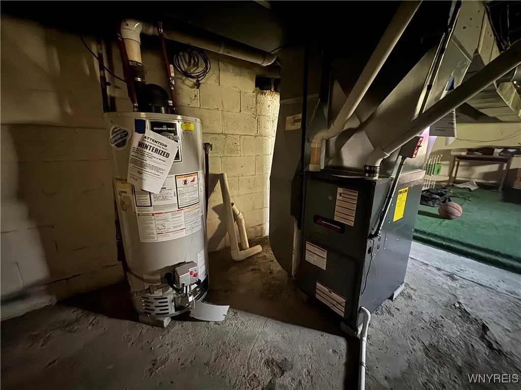 8468 State Road, Colden, New York 14033, Colden, New York 14033, 4 Bedrooms Bedrooms, 7 Rooms Rooms,2 BathroomsBathrooms,Residential,For Sale,8468 State Road, Colden, New York 14033,0,B1648539