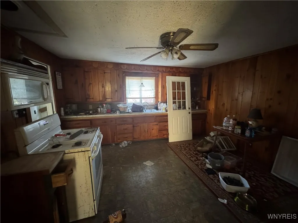 8468 State Road, Colden, New York 14033, Colden, New York 14033, 4 Bedrooms Bedrooms, 7 Rooms Rooms,2 BathroomsBathrooms,Residential,For Sale,8468 State Road, Colden, New York 14033,0,B1648539