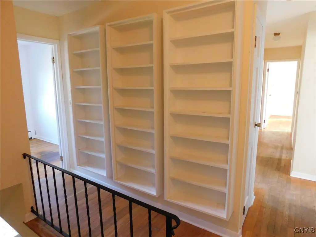 121 Pine Ridge Road, Manlius, New York 13066, Manlius, New York 13066, 4 Bedrooms Bedrooms, 11 Rooms Rooms,2 BathroomsBathrooms,Residential,For Sale,121 Pine Ridge Road, Manlius, New York 13066,0,S1648521