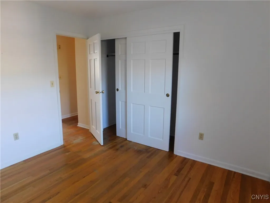 121 Pine Ridge Road, Manlius, New York 13066, Manlius, New York 13066, 4 Bedrooms Bedrooms, 11 Rooms Rooms,2 BathroomsBathrooms,Residential,For Sale,121 Pine Ridge Road, Manlius, New York 13066,0,S1648521