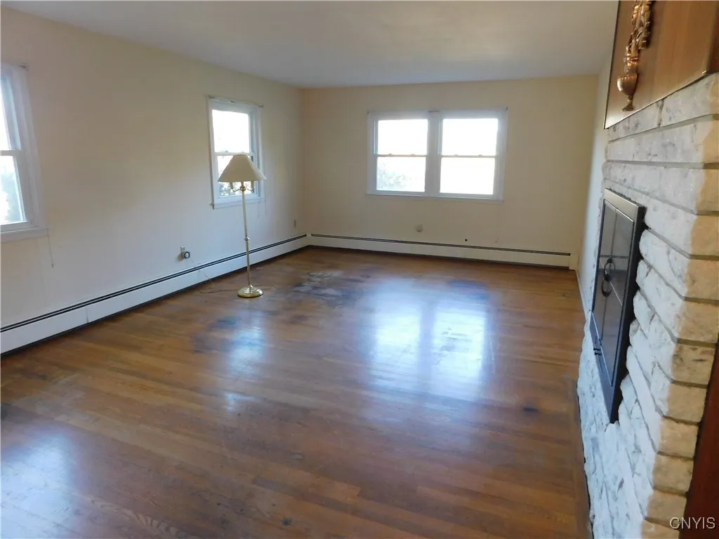 121 Pine Ridge Road, Manlius, New York 13066, Manlius, New York 13066, 4 Bedrooms Bedrooms, 11 Rooms Rooms,2 BathroomsBathrooms,Residential,For Sale,121 Pine Ridge Road, Manlius, New York 13066,0,S1648521