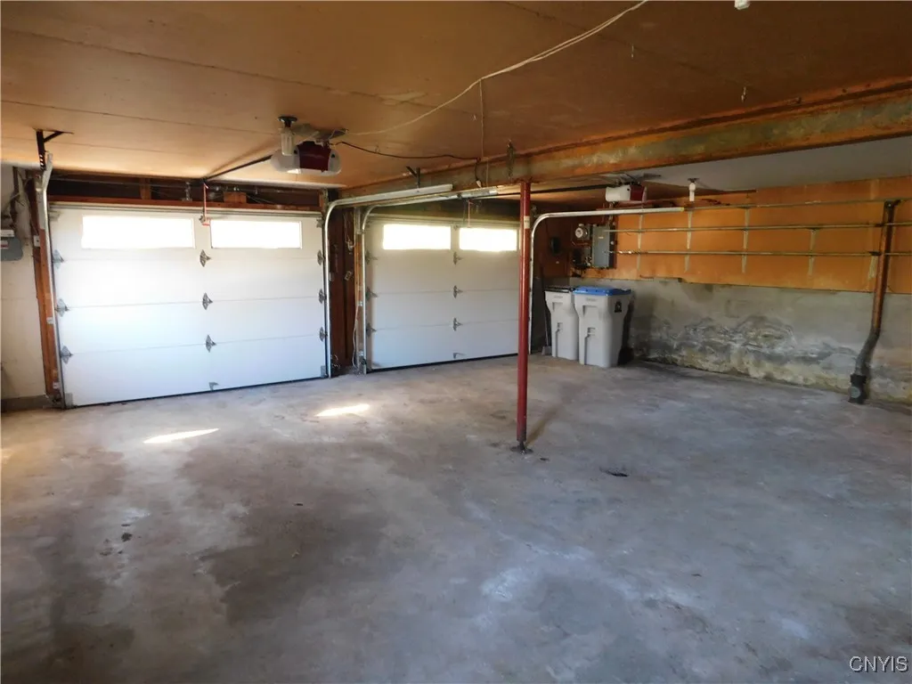 121 Pine Ridge Road, Manlius, New York 13066, Manlius, New York 13066, 4 Bedrooms Bedrooms, 11 Rooms Rooms,2 BathroomsBathrooms,Residential,For Sale,121 Pine Ridge Road, Manlius, New York 13066,0,S1648521