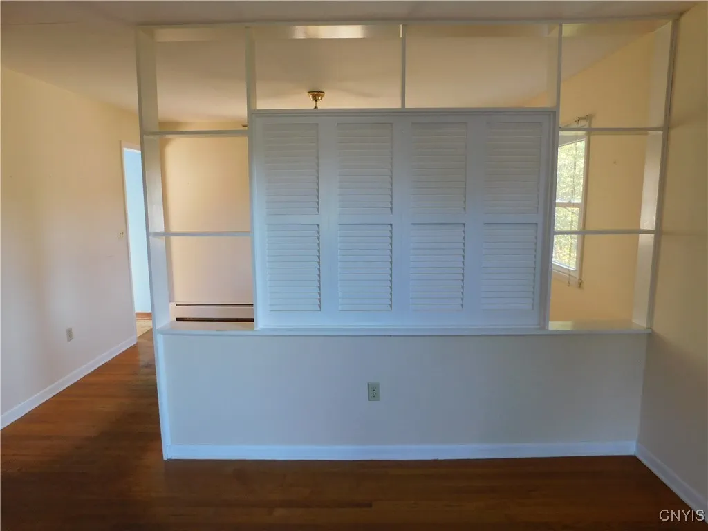 121 Pine Ridge Road, Manlius, New York 13066, Manlius, New York 13066, 4 Bedrooms Bedrooms, 11 Rooms Rooms,2 BathroomsBathrooms,Residential,For Sale,121 Pine Ridge Road, Manlius, New York 13066,0,S1648521