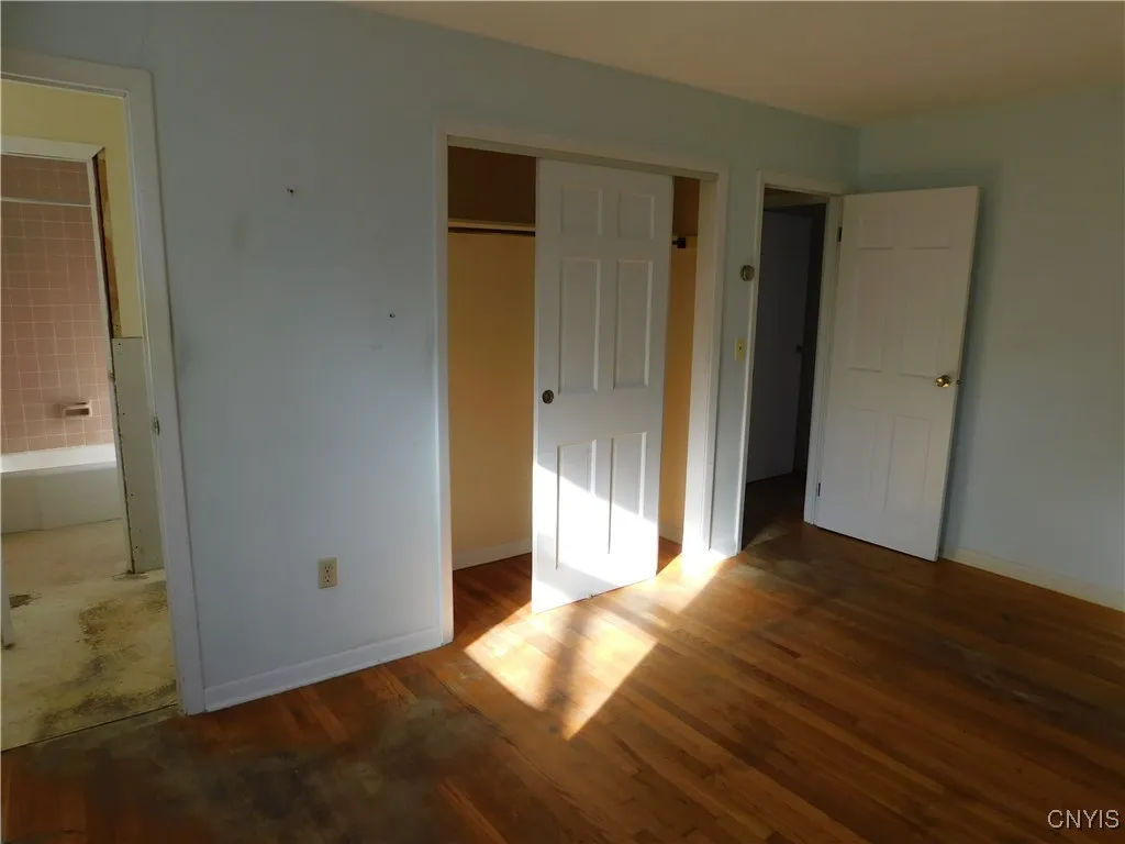 121 Pine Ridge Road, Manlius, New York 13066, Manlius, New York 13066, 4 Bedrooms Bedrooms, 11 Rooms Rooms,2 BathroomsBathrooms,Residential,For Sale,121 Pine Ridge Road, Manlius, New York 13066,0,S1648521