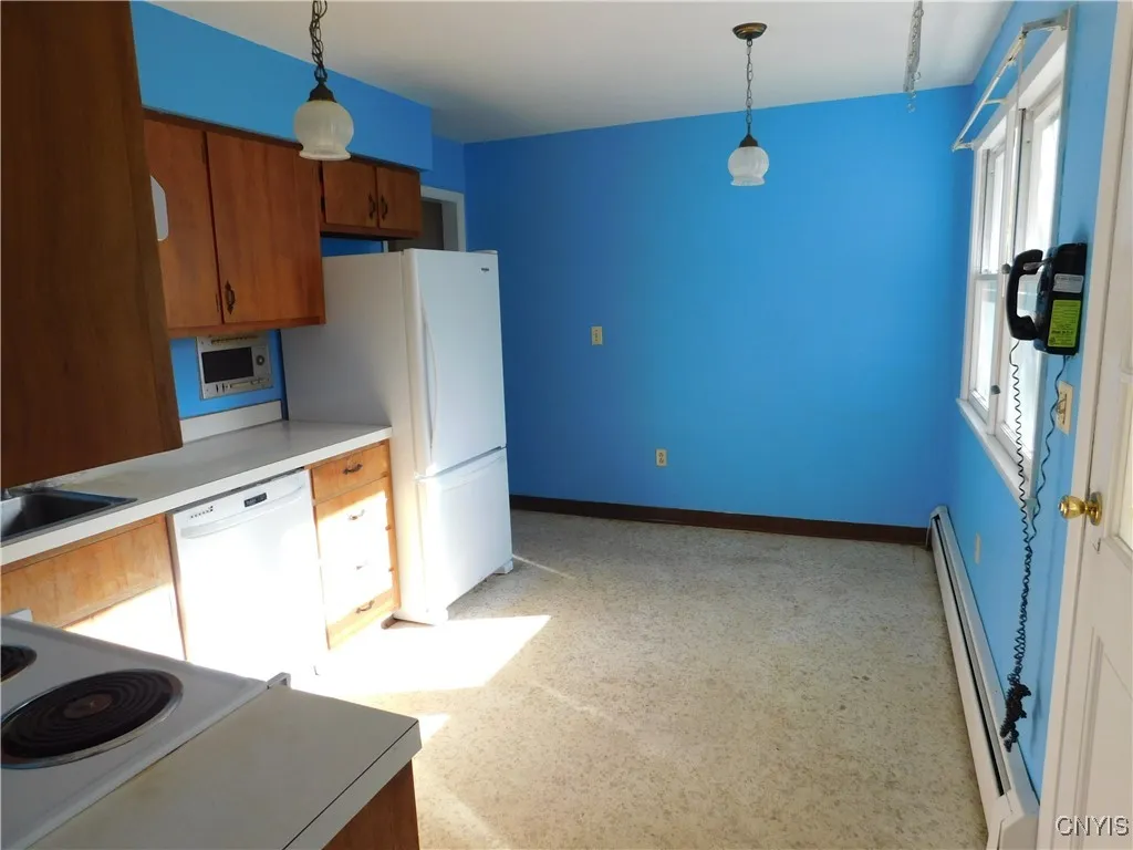 121 Pine Ridge Road, Manlius, New York 13066, Manlius, New York 13066, 4 Bedrooms Bedrooms, 11 Rooms Rooms,2 BathroomsBathrooms,Residential,For Sale,121 Pine Ridge Road, Manlius, New York 13066,0,S1648521