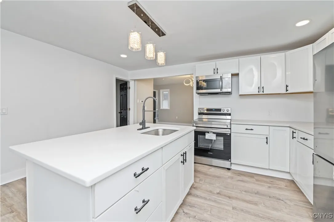 66 Kohlman Street 2, Rochester, New York 14621, Rochester, New York 14621, 4 Bedrooms Bedrooms, ,2 BathroomsBathrooms,Residential,For Sale,66 Kohlman Street 2, Rochester, New York 14621,0,S1648367