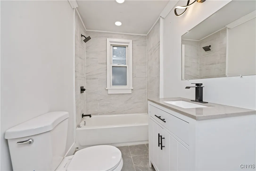 66 Kohlman Street 2, Rochester, New York 14621, Rochester, New York 14621, 4 Bedrooms Bedrooms, ,2 BathroomsBathrooms,Residential,For Sale,66 Kohlman Street 2, Rochester, New York 14621,0,S1648367