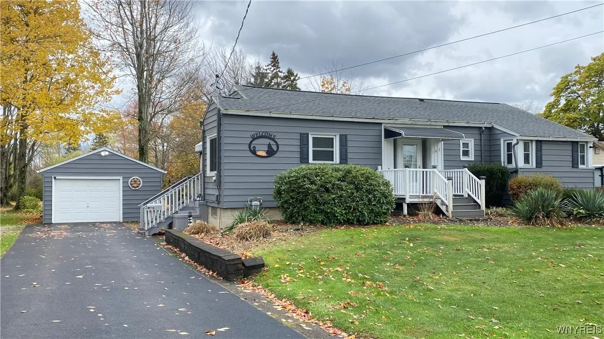102 Grove Street, Evans, New York 14006, Evans, New York 14006, 2 Bedrooms Bedrooms, 5 Rooms Rooms,1 BathroomBathrooms,Residential,For Sale,102 Grove Street, Evans, New York 14006,0,B1648482
