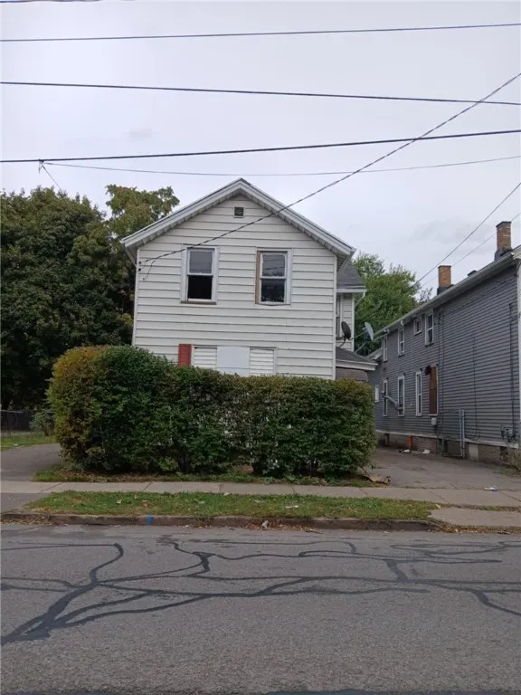 374 Ames Street 2, Rochester, New York 14611, Rochester, New York 14611, 4 Bedrooms Bedrooms, ,2 BathroomsBathrooms,Residential,For Sale,374 Ames Street 2, Rochester, New York 14611,0,R1648532