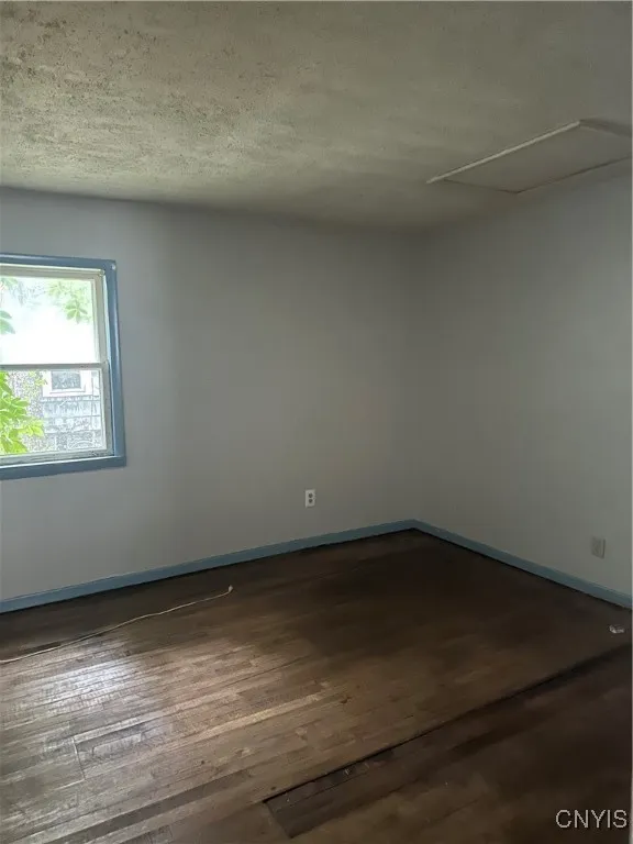 1212 Butternut Street, Syracuse, New York 13208, Syracuse, New York 13208, 3 Bedrooms Bedrooms, 5 Rooms Rooms,1 BathroomBathrooms,Residential,For Sale,1212 Butternut Street, Syracuse, New York 13208,0,S1648426