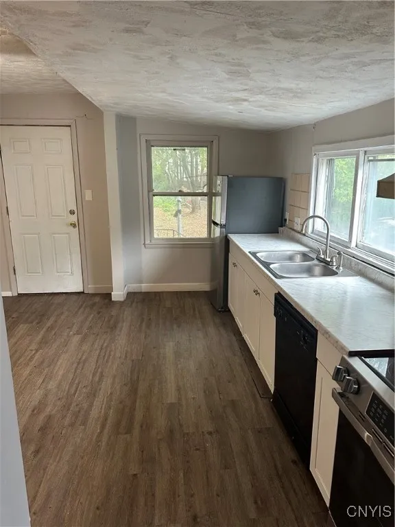 1212 Butternut Street, Syracuse, New York 13208, Syracuse, New York 13208, 3 Bedrooms Bedrooms, 5 Rooms Rooms,1 BathroomBathrooms,Residential,For Sale,1212 Butternut Street, Syracuse, New York 13208,0,S1648426