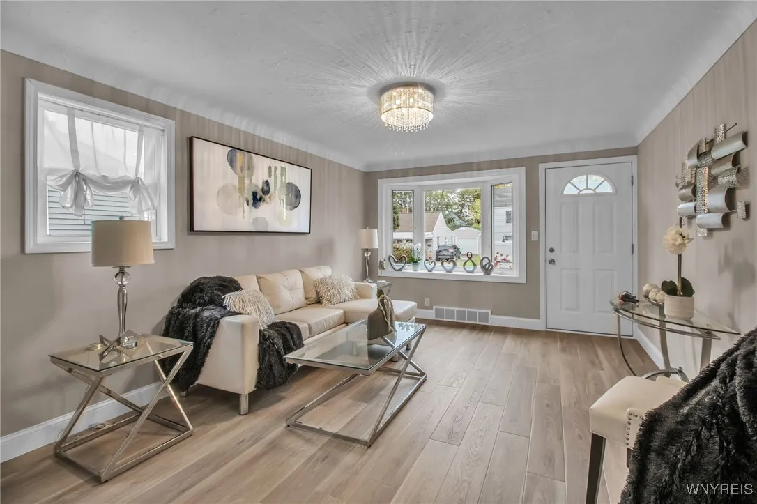 19 Blick Street, Cheektowaga, New York 14212, Cheektowaga, New York 14212, 3 Bedrooms Bedrooms, 6 Rooms Rooms,1 BathroomBathrooms,Residential,For Sale,19 Blick Street, Cheektowaga, New York 14212,0,B1648463