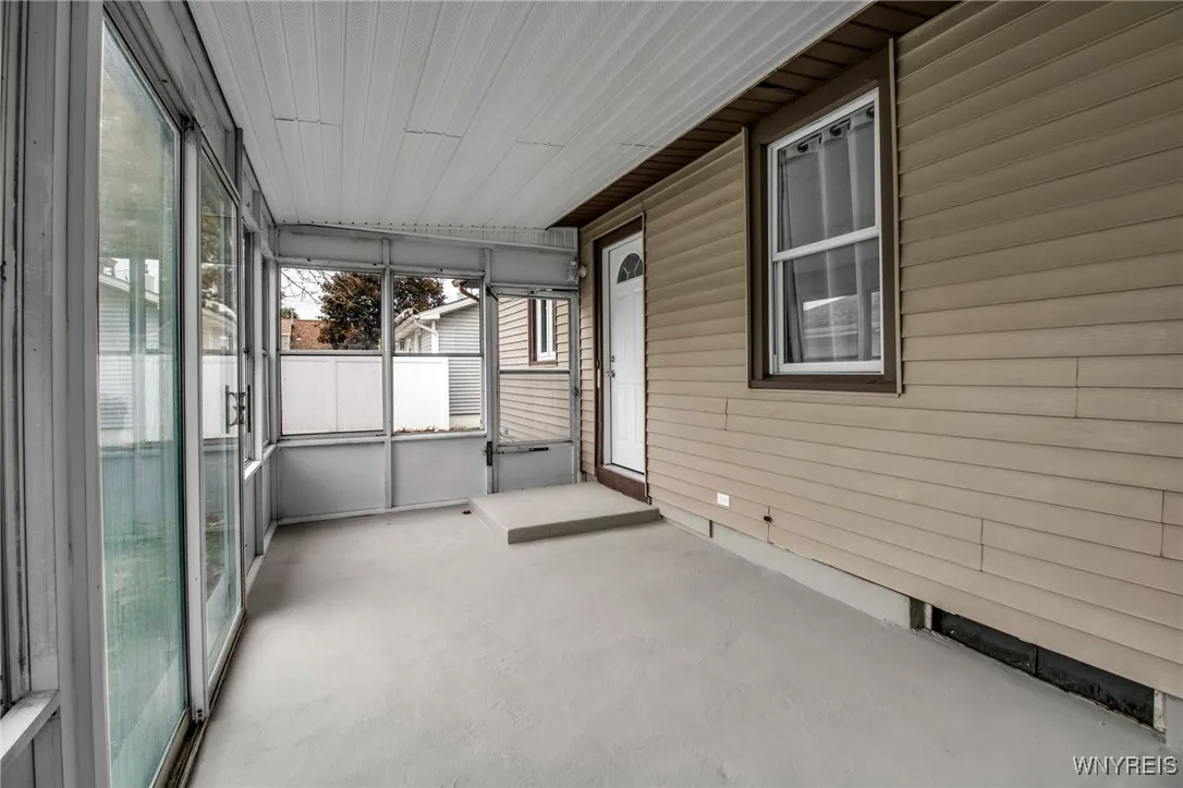 19 Blick Street, Cheektowaga, New York 14212, Cheektowaga, New York 14212, 3 Bedrooms Bedrooms, 6 Rooms Rooms,1 BathroomBathrooms,Residential,For Sale,19 Blick Street, Cheektowaga, New York 14212,0,B1648463