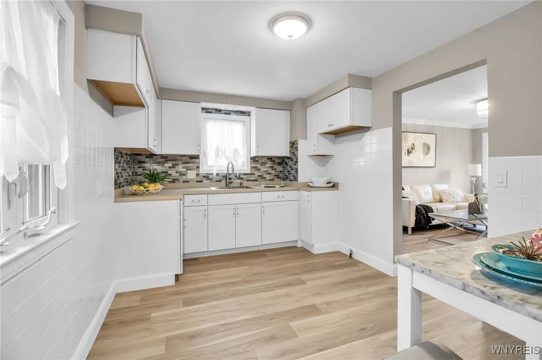 19 Blick Street, Cheektowaga, New York 14212, Cheektowaga, New York 14212, 3 Bedrooms Bedrooms, 6 Rooms Rooms,1 BathroomBathrooms,Residential,For Sale,19 Blick Street, Cheektowaga, New York 14212,0,B1648463