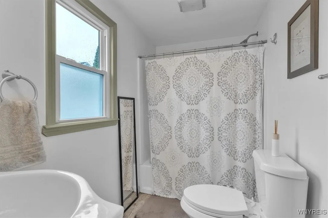 140 Gettysburg Avenue, Tonawanda, New York 14223, Tonawanda, New York 14223, 3 Bedrooms Bedrooms, 6 Rooms Rooms,1 BathroomBathrooms,Residential,For Sale,140 Gettysburg Avenue, Tonawanda, New York 14223,0,B1648518