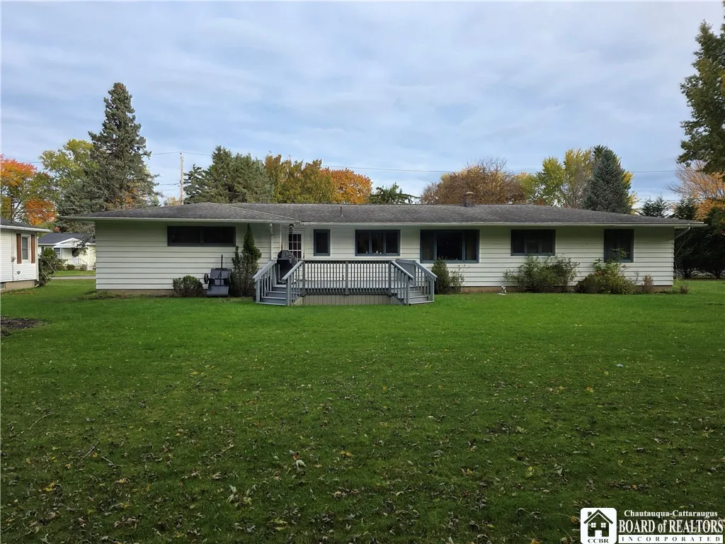 9 Carol Avenue, Pomfret, New York 14063, Pomfret, New York 14063, 5 Bedrooms Bedrooms, 10 Rooms Rooms,2 BathroomsBathrooms,Residential,For Sale,9 Carol Avenue, Pomfret, New York 14063,0,R1642923