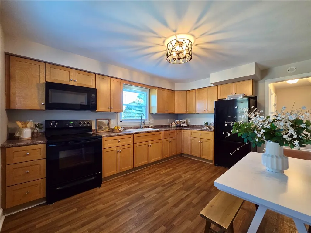 222 Vinal Avenue, Irondequoit, New York 14609, Irondequoit, New York 14609, 4 Bedrooms Bedrooms, 8 Rooms Rooms,1 BathroomBathrooms,Residential,For Sale,222 Vinal Avenue, Irondequoit, New York 14609,0,R1648182