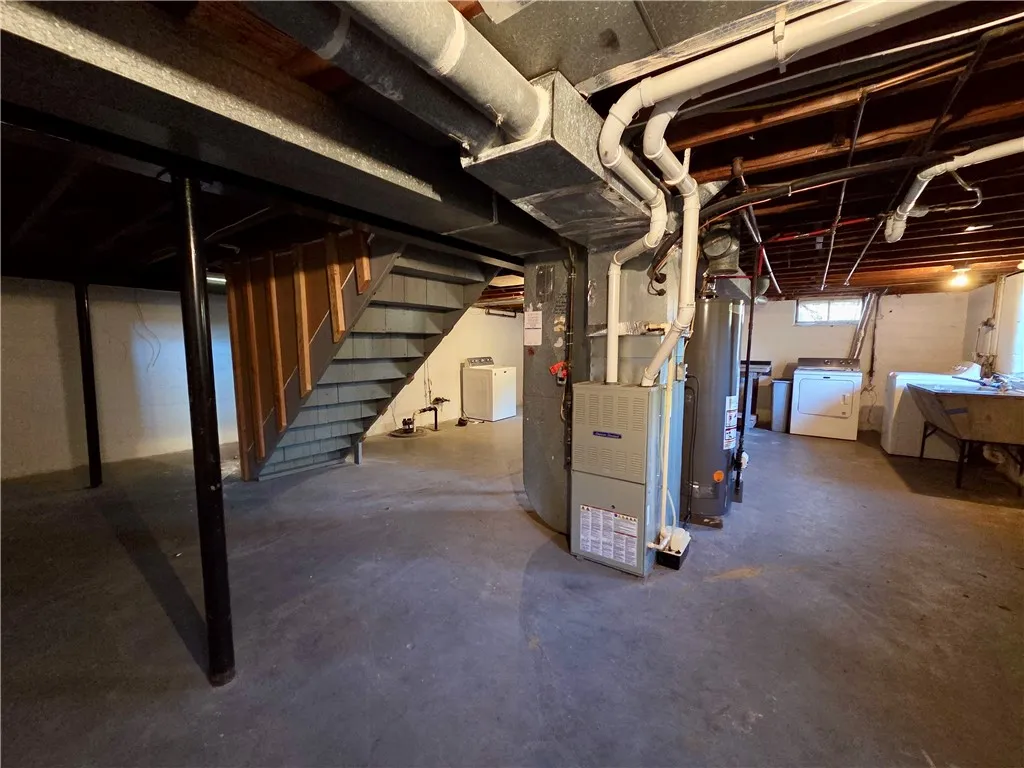 222 Vinal Avenue, Irondequoit, New York 14609, Irondequoit, New York 14609, 4 Bedrooms Bedrooms, 8 Rooms Rooms,1 BathroomBathrooms,Residential,For Sale,222 Vinal Avenue, Irondequoit, New York 14609,0,R1648182