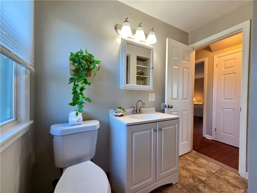 222 Vinal Avenue, Irondequoit, New York 14609, Irondequoit, New York 14609, 4 Bedrooms Bedrooms, 8 Rooms Rooms,1 BathroomBathrooms,Residential,For Sale,222 Vinal Avenue, Irondequoit, New York 14609,0,R1648182