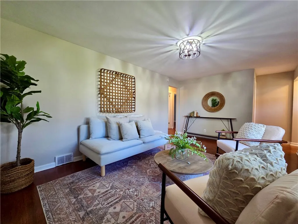 222 Vinal Avenue, Irondequoit, New York 14609, Irondequoit, New York 14609, 4 Bedrooms Bedrooms, 8 Rooms Rooms,1 BathroomBathrooms,Residential,For Sale,222 Vinal Avenue, Irondequoit, New York 14609,0,R1648182