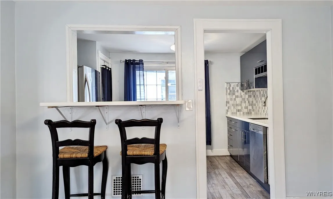 81 Knox Avenue, Buffalo, New York 14216, Buffalo, New York 14216, 5 Bedrooms Bedrooms, 6 Rooms Rooms,2 BathroomsBathrooms,Residential Lease,For Rent,81 Knox Avenue, Buffalo, New York 14216,0,B1648553
