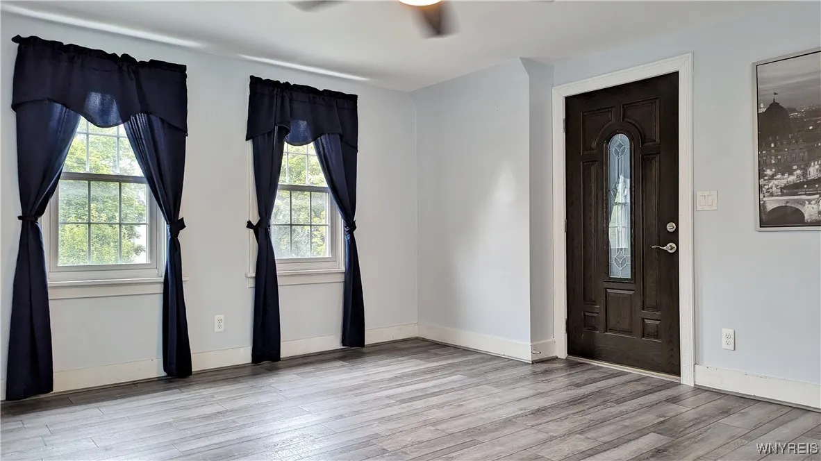 81 Knox Avenue, Buffalo, New York 14216, Buffalo, New York 14216, 5 Bedrooms Bedrooms, 6 Rooms Rooms,2 BathroomsBathrooms,Residential Lease,For Rent,81 Knox Avenue, Buffalo, New York 14216,0,B1648553