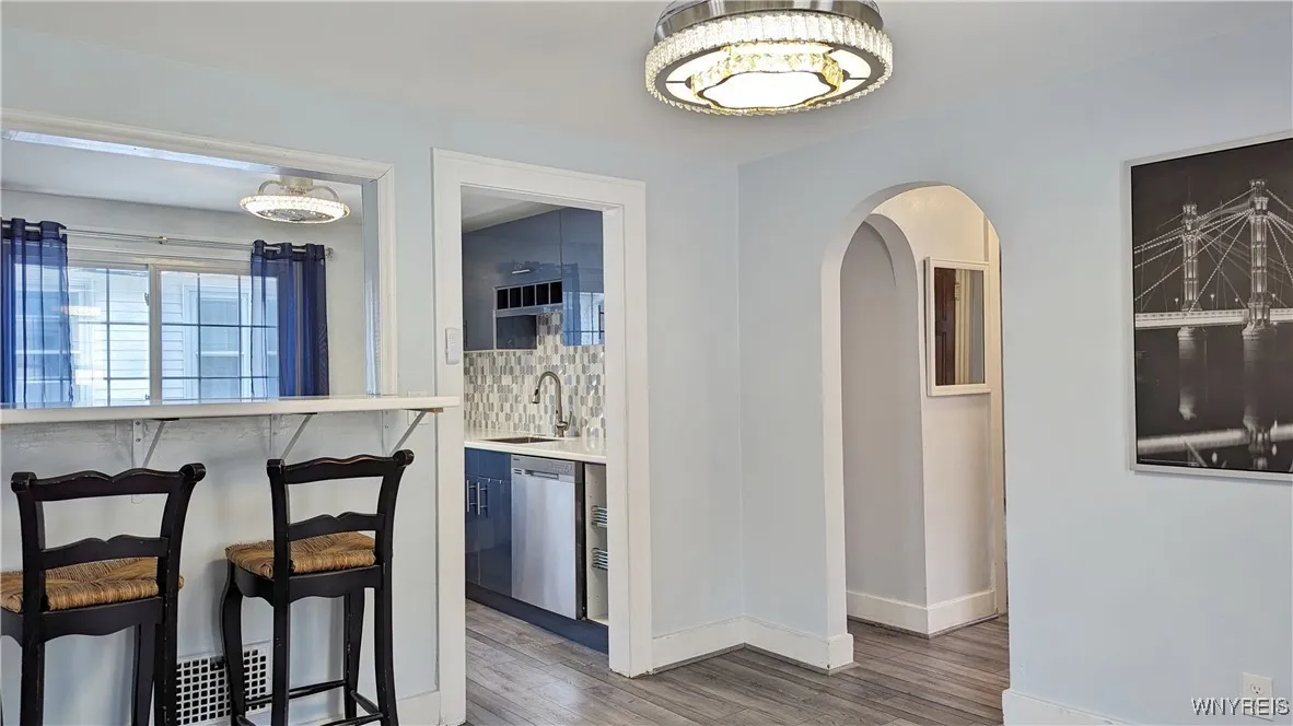 81 Knox Avenue, Buffalo, New York 14216, Buffalo, New York 14216, 5 Bedrooms Bedrooms, 6 Rooms Rooms,2 BathroomsBathrooms,Residential Lease,For Rent,81 Knox Avenue, Buffalo, New York 14216,0,B1648553