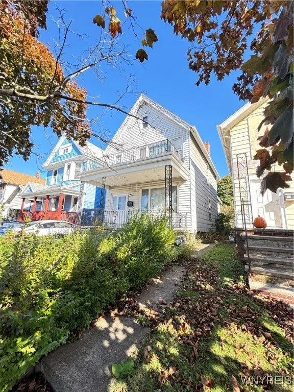 99 Lakeview Avenue, Buffalo, New York 14201, Buffalo, New York 14201, 5 Bedrooms Bedrooms, ,2 BathroomsBathrooms,Residential,For Sale,99 Lakeview Avenue, Buffalo, New York 14201,0,B1648364