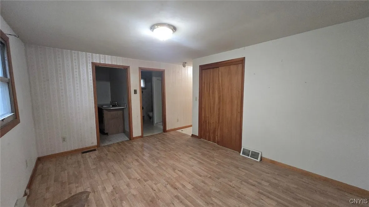 living room in law apt