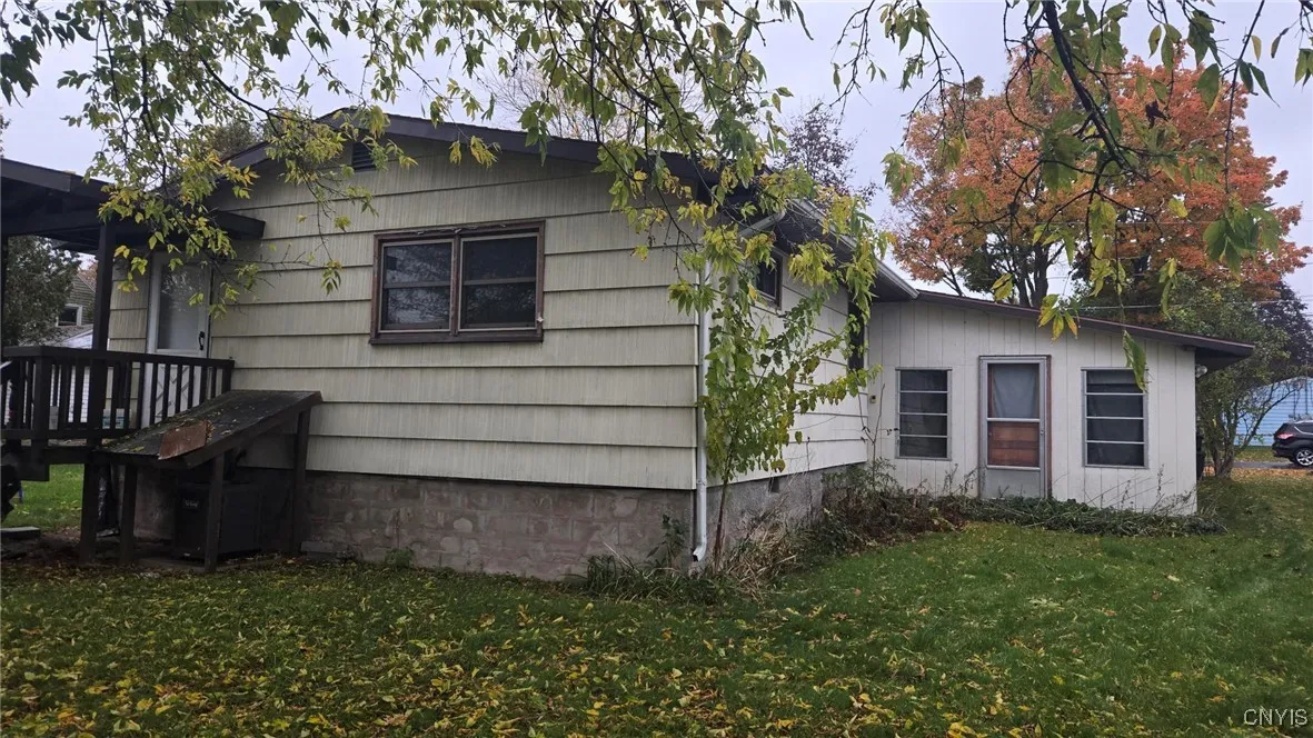 624 Breman Avenue, Salina, New York 13211, Salina, New York 13211, 3 Bedrooms Bedrooms, 6 Rooms Rooms,3 BathroomsBathrooms,Residential,For Sale,624 Breman Avenue, Salina, New York 13211,0,S1648365