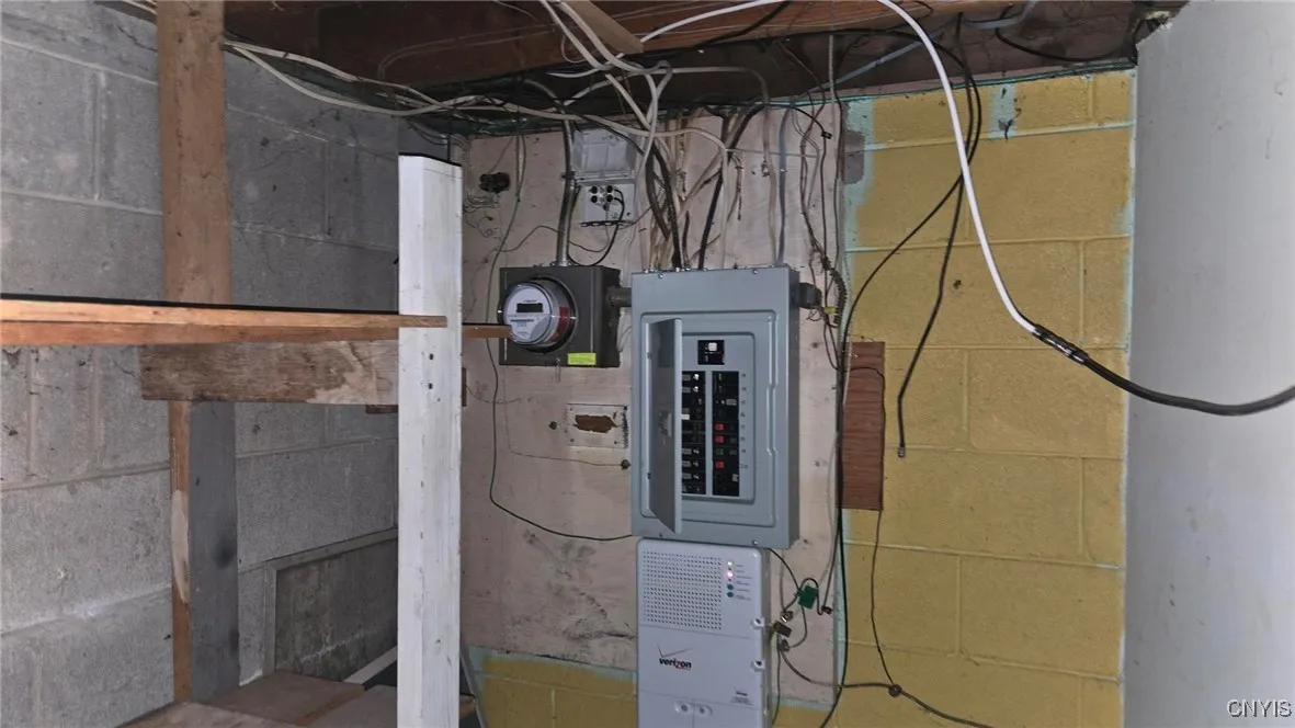 624 Breman Avenue, Salina, New York 13211, Salina, New York 13211, 3 Bedrooms Bedrooms, 6 Rooms Rooms,3 BathroomsBathrooms,Residential,For Sale,624 Breman Avenue, Salina, New York 13211,0,S1648365