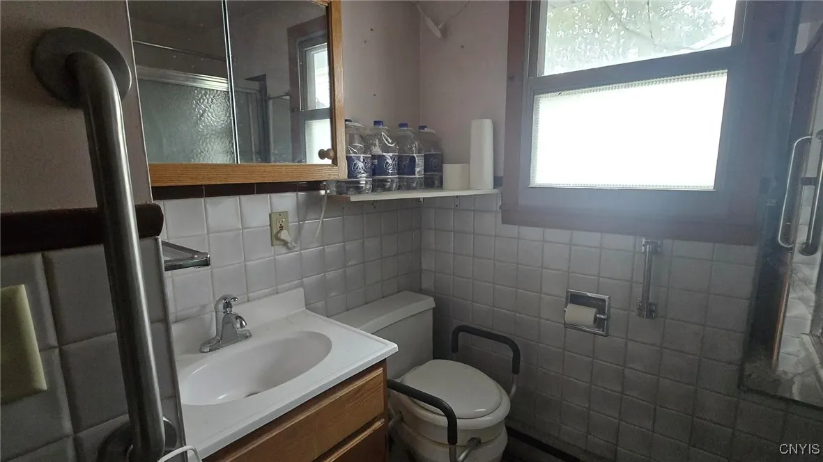 624 Breman Avenue, Salina, New York 13211, Salina, New York 13211, 3 Bedrooms Bedrooms, 6 Rooms Rooms,3 BathroomsBathrooms,Residential,For Sale,624 Breman Avenue, Salina, New York 13211,0,S1648365