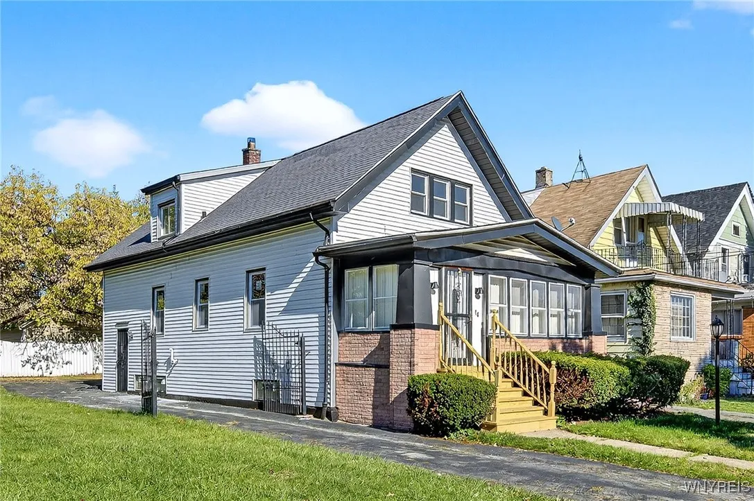 14 Thornton Avenue, Buffalo, New York 14215, Buffalo, New York 14215, 4 Bedrooms Bedrooms, 7 Rooms Rooms,2 BathroomsBathrooms,Residential,For Sale,14 Thornton Avenue, Buffalo, New York 14215,0,B1648244