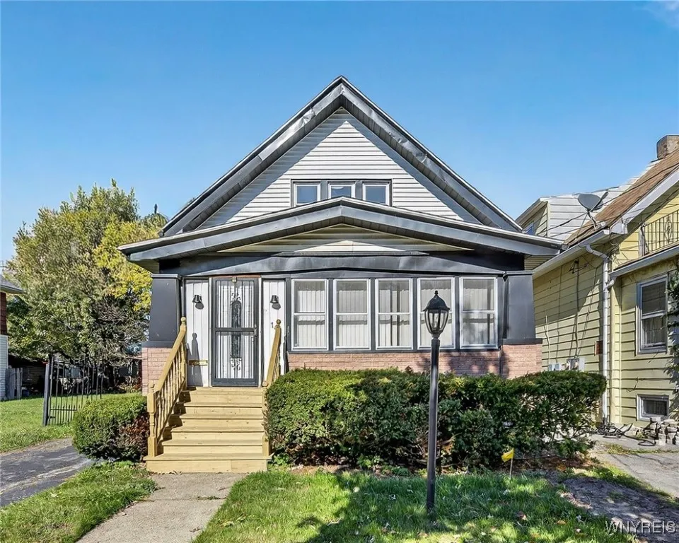 14 Thornton Avenue, Buffalo, New York 14215, Buffalo, New York 14215, 4 Bedrooms Bedrooms, 7 Rooms Rooms,2 BathroomsBathrooms,Residential,For Sale,14 Thornton Avenue, Buffalo, New York 14215,0,B1648244