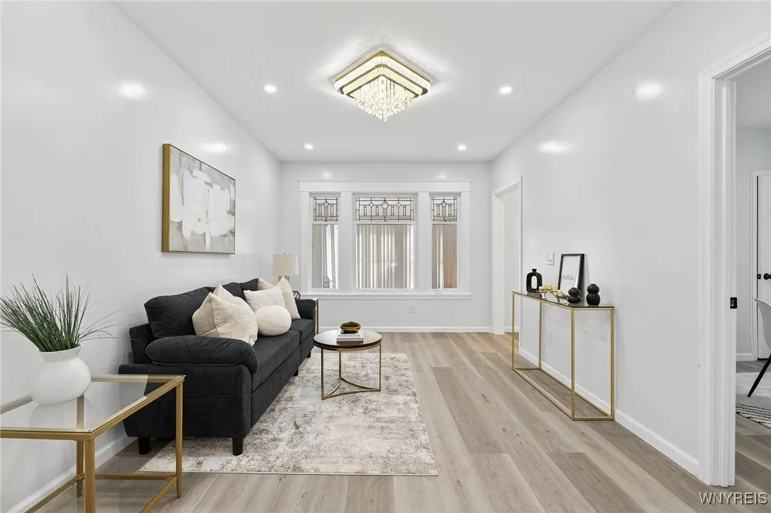 14 Thornton Avenue, Buffalo, New York 14215, Buffalo, New York 14215, 4 Bedrooms Bedrooms, 7 Rooms Rooms,2 BathroomsBathrooms,Residential,For Sale,14 Thornton Avenue, Buffalo, New York 14215,0,B1648244