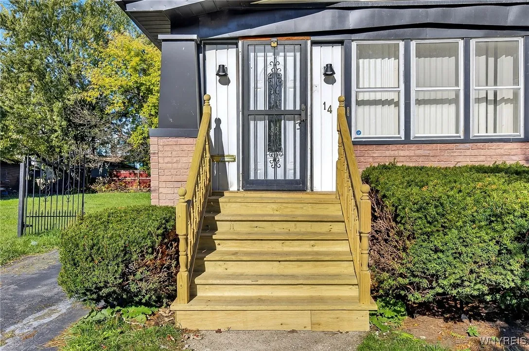 14 Thornton Avenue, Buffalo, New York 14215, Buffalo, New York 14215, 4 Bedrooms Bedrooms, 7 Rooms Rooms,2 BathroomsBathrooms,Residential,For Sale,14 Thornton Avenue, Buffalo, New York 14215,0,B1648244