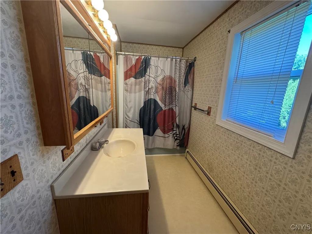 5623 Bridge St 2, Verona, New York 13478, Verona, New York 13478, 1 Bedroom Bedrooms, 4 Rooms Rooms,1 BathroomBathrooms,Residential Lease,For Rent,5623 Bridge St 2, Verona, New York 13478,0,S1648565