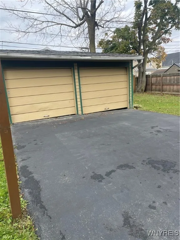 46 Kirkwood Drive, West Seneca, New York 14224, West Seneca, New York 14224, 4 Bedrooms Bedrooms, ,2 BathroomsBathrooms,Residential,For Sale,46 Kirkwood Drive, West Seneca, New York 14224,0,B1648556