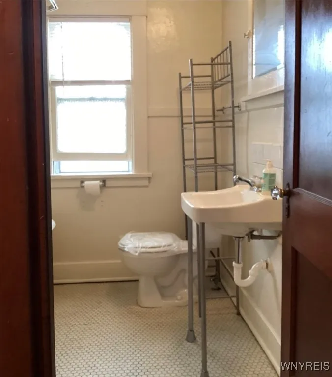 46 Kirkwood Drive, West Seneca, New York 14224, West Seneca, New York 14224, 4 Bedrooms Bedrooms, ,2 BathroomsBathrooms,Residential,For Sale,46 Kirkwood Drive, West Seneca, New York 14224,0,B1648556