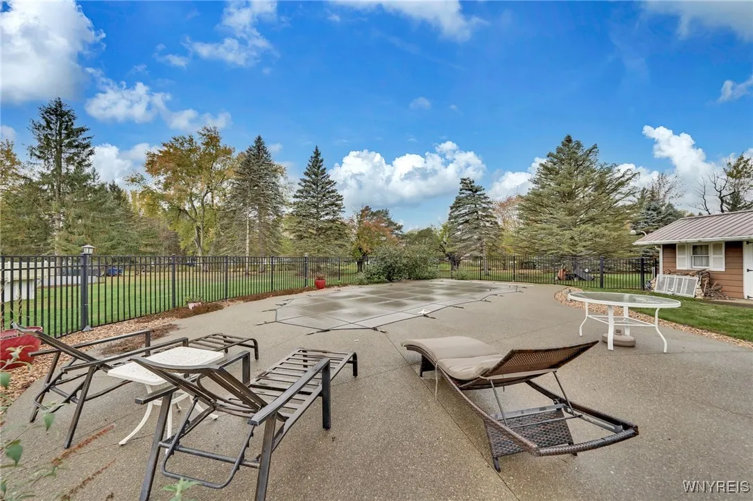 182 Messer Avenue, Cheektowaga, New York 14043, Cheektowaga, New York 14043, 3 Bedrooms Bedrooms, 10 Rooms Rooms,2 BathroomsBathrooms,Residential,For Sale,182 Messer Avenue, Cheektowaga, New York 14043,0,B1647018