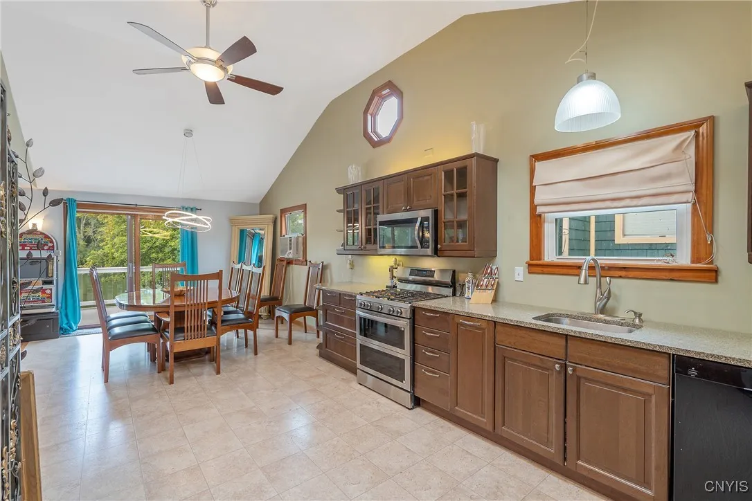 3354 B Hayes Road, Lysander, New York 13027, Lysander, New York 13027, 2 Bedrooms Bedrooms, 5 Rooms Rooms,2 BathroomsBathrooms,Residential Lease,For Rent,3354 B Hayes Road, Lysander, New York 13027,0,S1648573