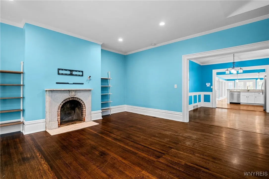 108 Park Street, Buffalo, New York 14201, Buffalo, New York 14201, 3 Bedrooms Bedrooms, 11 Rooms Rooms,2 BathroomsBathrooms,Residential Lease,For Rent,108 Park Street, Buffalo, New York 14201,0,B1648575