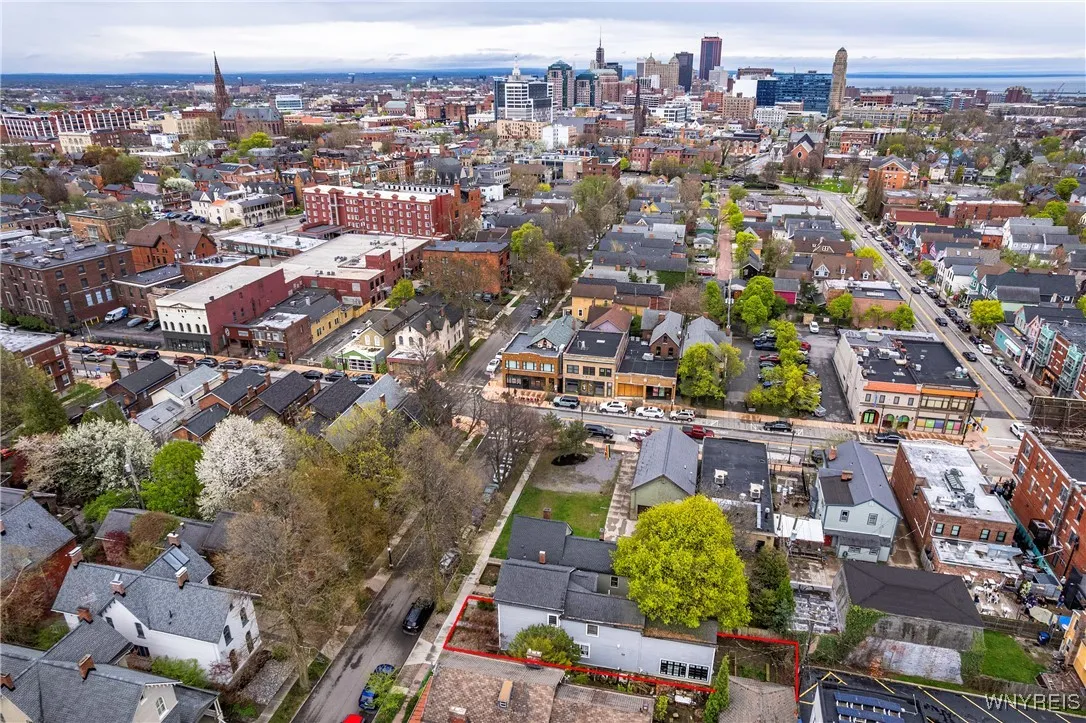 108 Park Street, Buffalo, New York 14201, Buffalo, New York 14201, 3 Bedrooms Bedrooms, 11 Rooms Rooms,2 BathroomsBathrooms,Residential Lease,For Rent,108 Park Street, Buffalo, New York 14201,0,B1648575