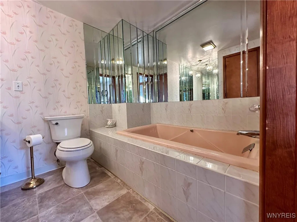 275 Cindy Drive, Amherst, New York 14221, Amherst, New York 14221, 3 Bedrooms Bedrooms, 6 Rooms Rooms,2 BathroomsBathrooms,Residential,For Sale,275 Cindy Drive, Amherst, New York 14221,0,B1648582