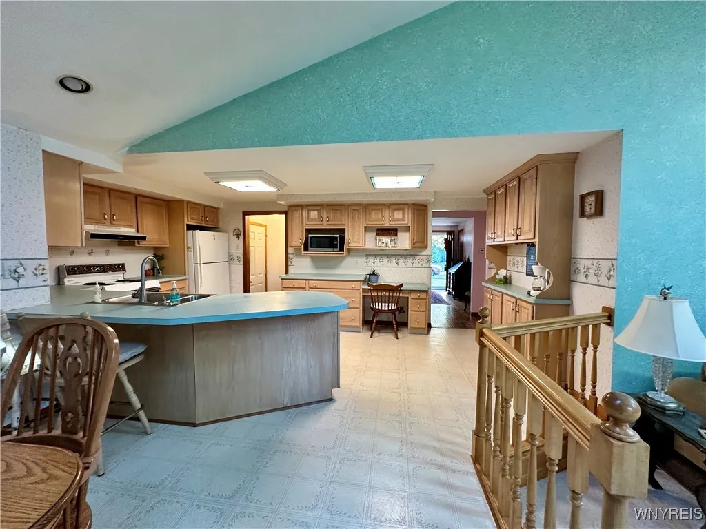 275 Cindy Drive, Amherst, New York 14221, Amherst, New York 14221, 3 Bedrooms Bedrooms, 6 Rooms Rooms,2 BathroomsBathrooms,Residential,For Sale,275 Cindy Drive, Amherst, New York 14221,0,B1648582