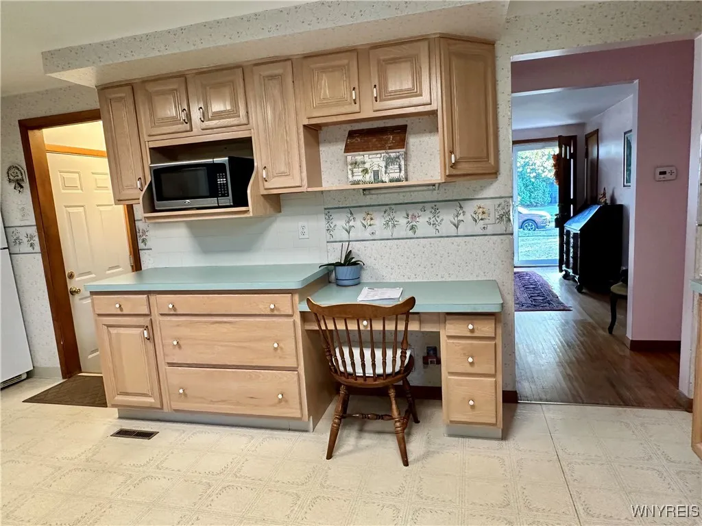 275 Cindy Drive, Amherst, New York 14221, Amherst, New York 14221, 3 Bedrooms Bedrooms, 6 Rooms Rooms,2 BathroomsBathrooms,Residential,For Sale,275 Cindy Drive, Amherst, New York 14221,0,B1648582